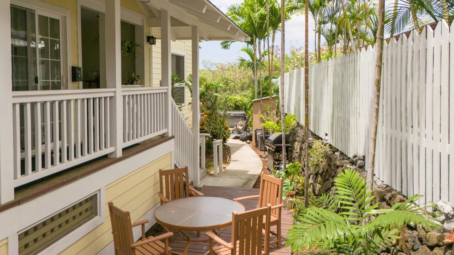 Kona Polynesian Studio Apt, Where Seagrass Sways Каилуа-Кона США